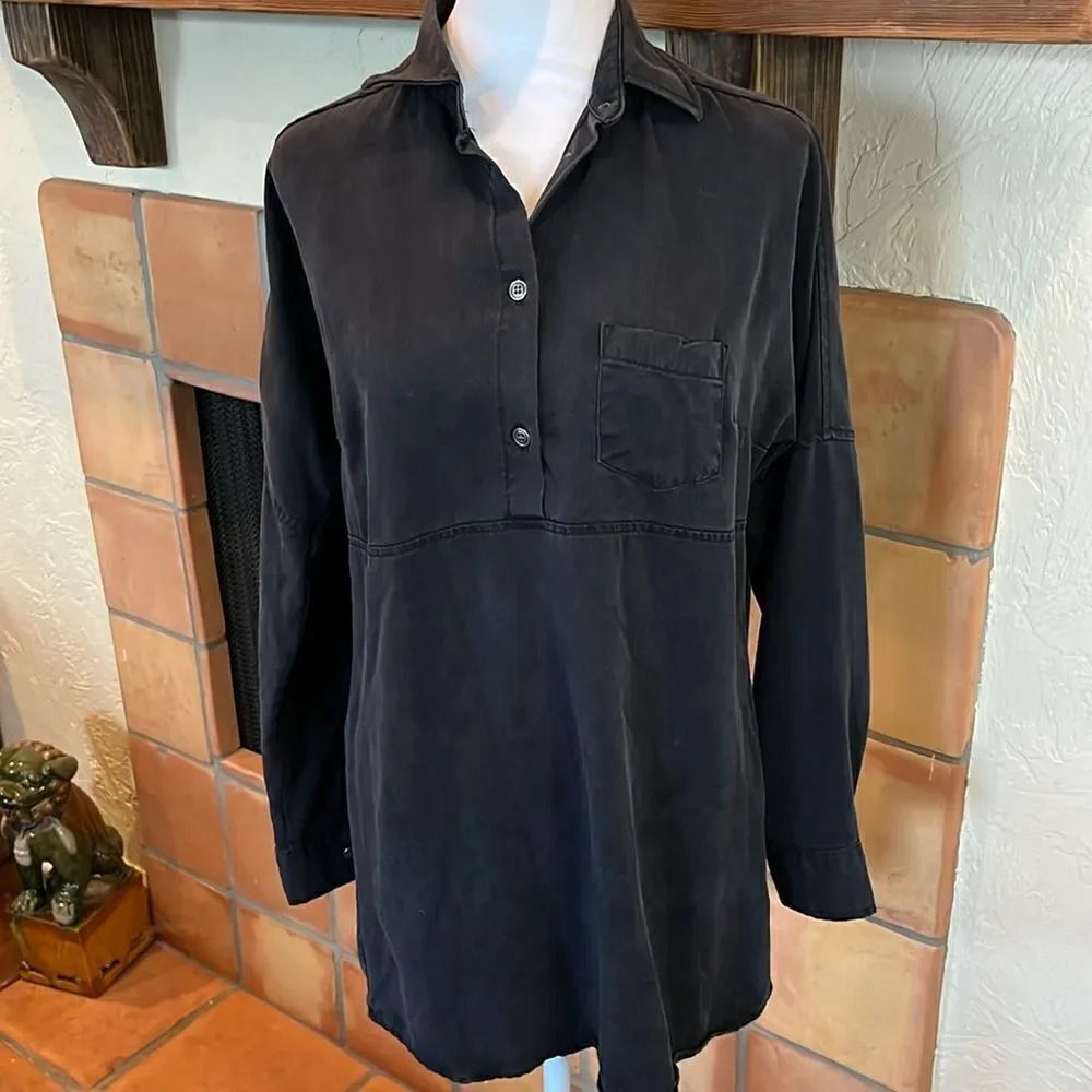 FIG Metro Black Long Sleeve 1/4 Button -Up Tunic, size S
